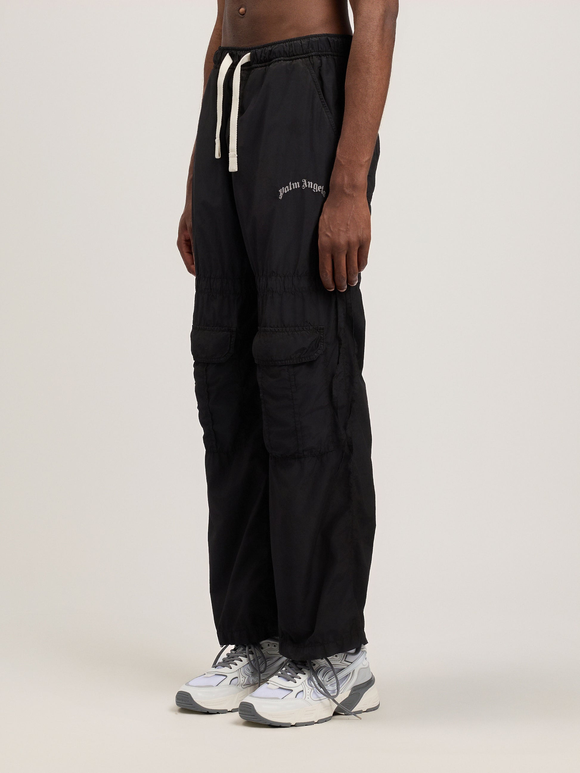Curved Logo Draws Cargo Pants