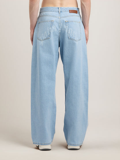 Curved Logo Loose Jeans