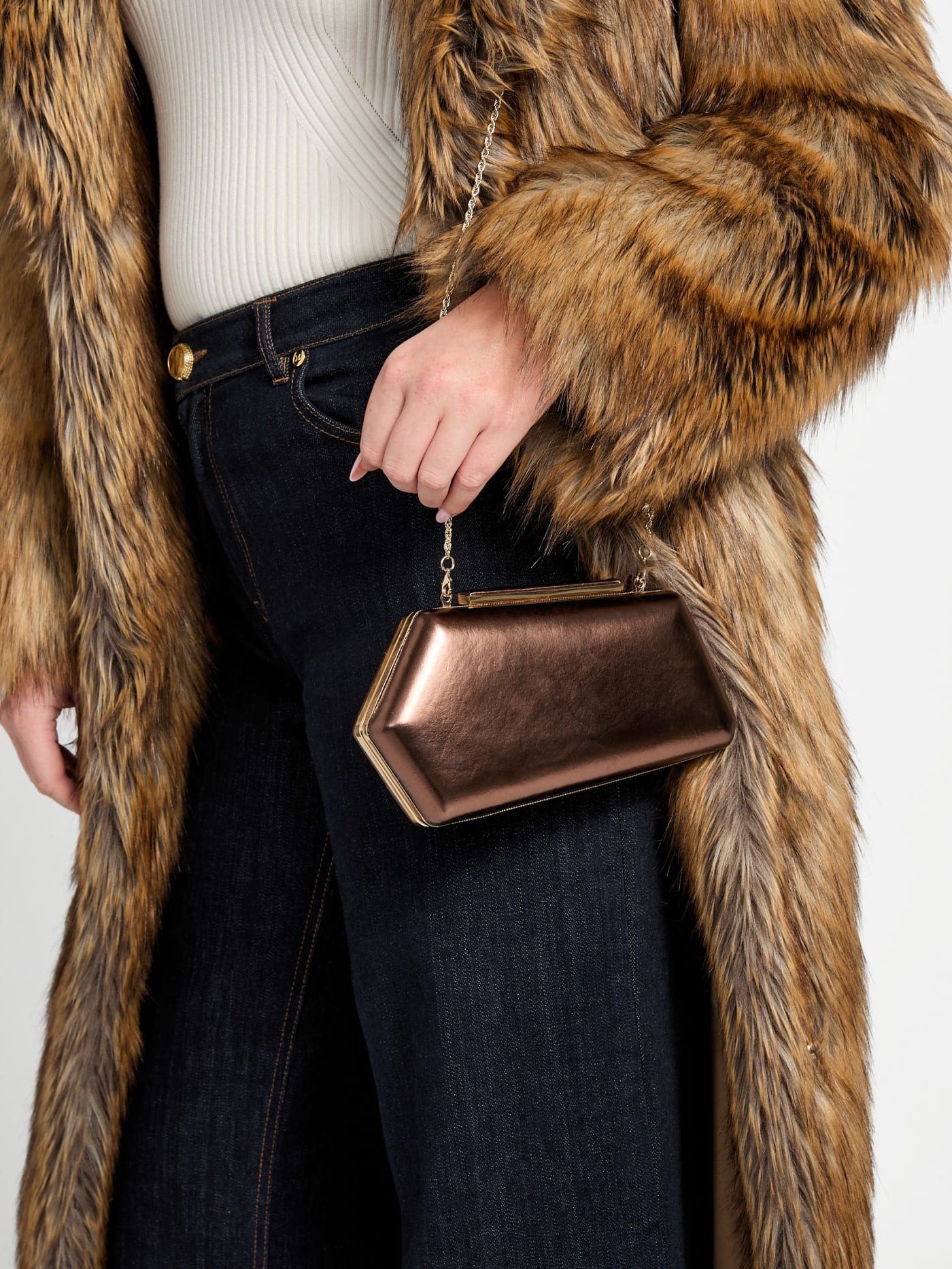 Gemma Metallic Clutch