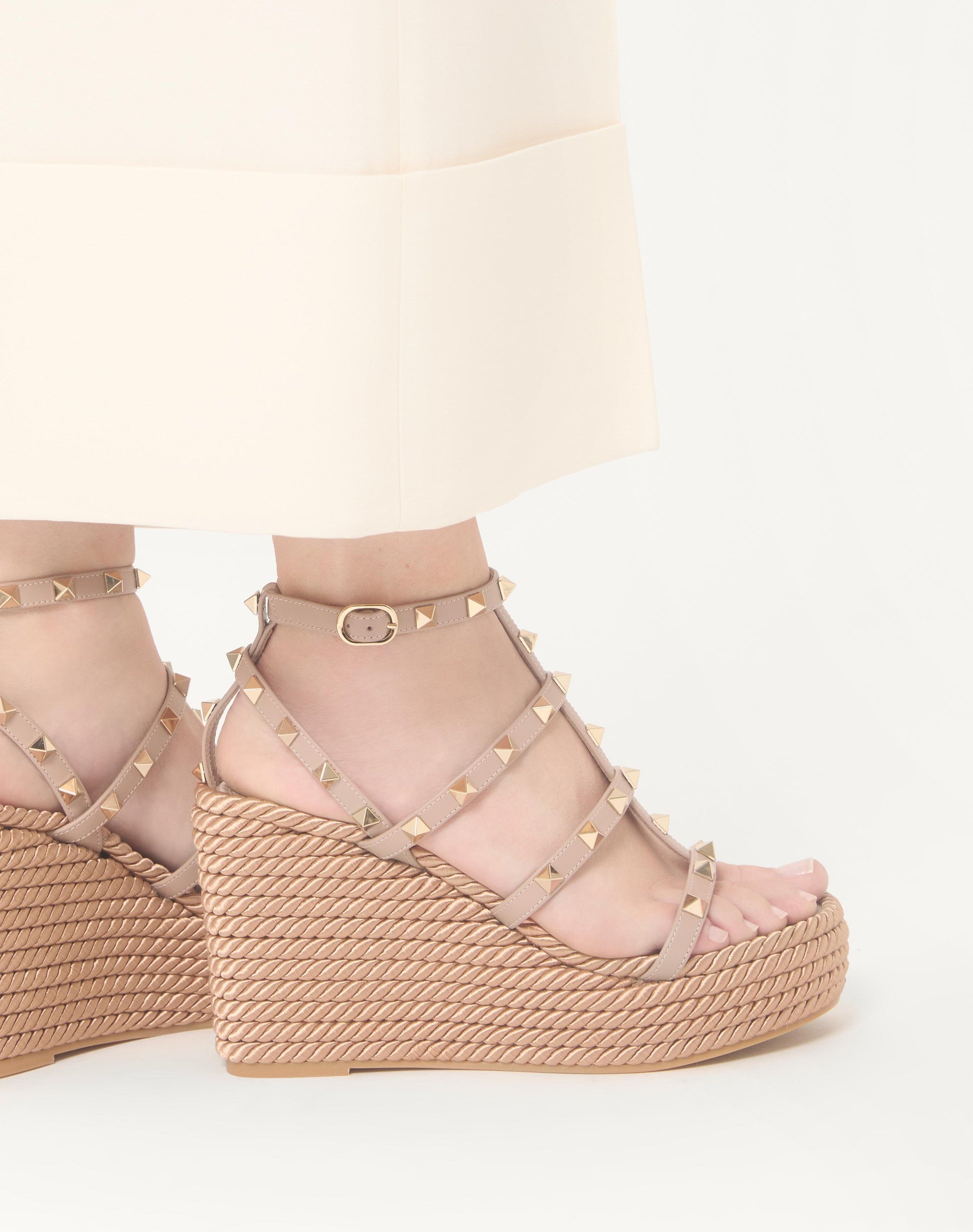 Rockstud Ankle Strap Wedge Sandal In Calfskin Leather 95 Mm