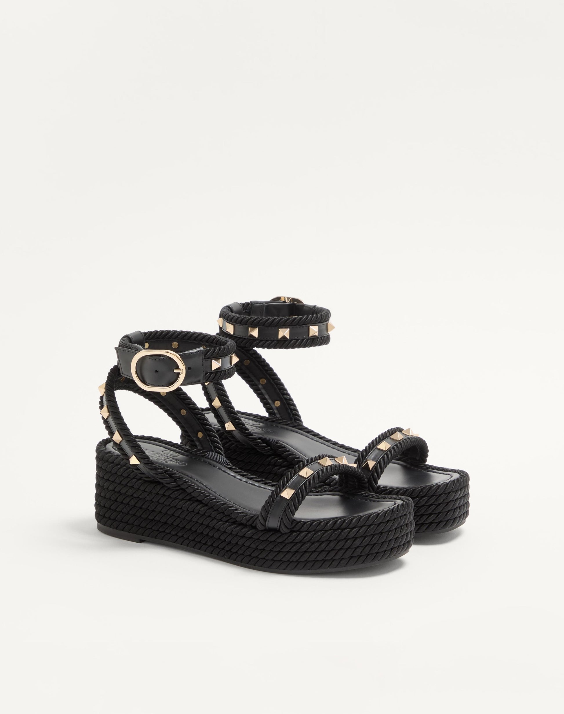 Rockstud Flatform Sandal In Calfskin 45mm