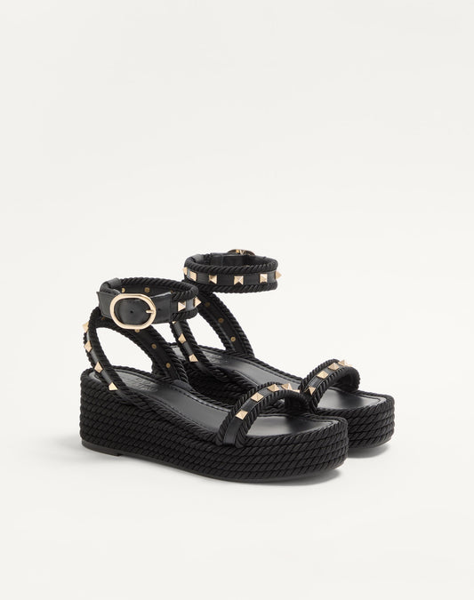 Rockstud Flatform Sandal In Calfskin 45mm