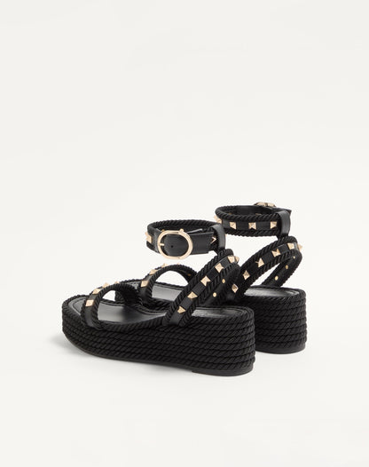 Rockstud Flatform Sandal In Calfskin 45mm