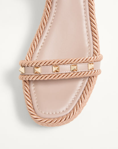 Rockstud Flatform Sandal In Calfskin 45mm