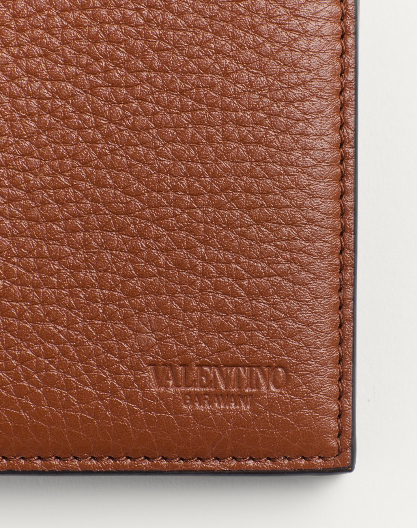 Rockstud Wallet In Grainy Calfskin