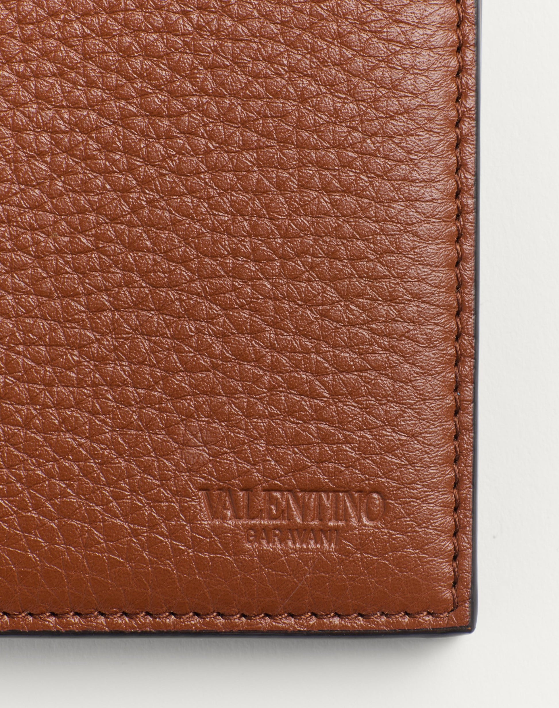 Rockstud Wallet In Grainy Calfskin