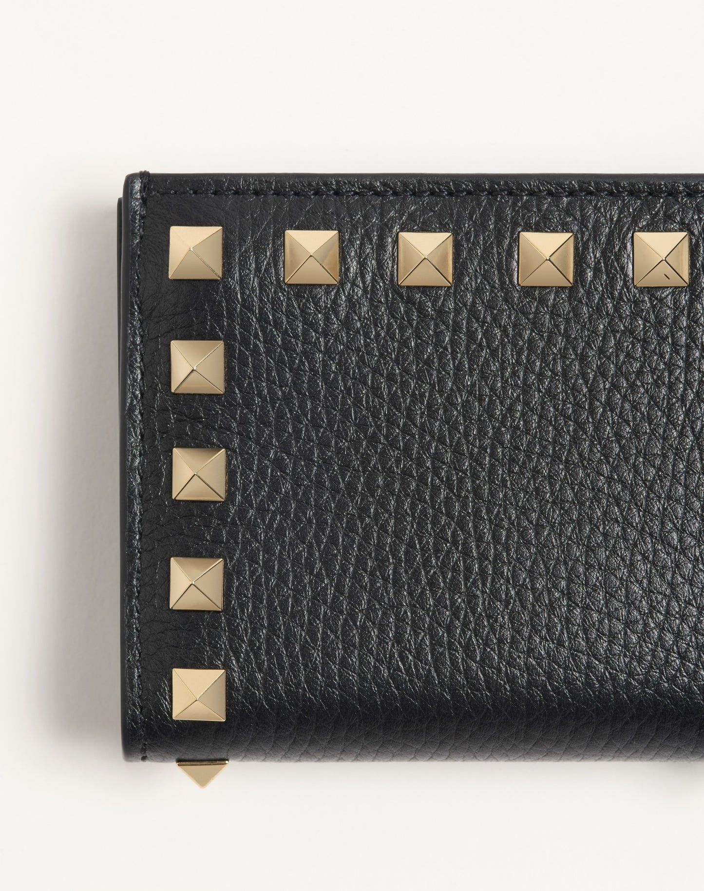 Rockstud Wallet In Grainy Calfskin