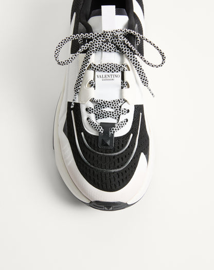 True Act Low Top Trainer In Mesh And Rubberised Fabric