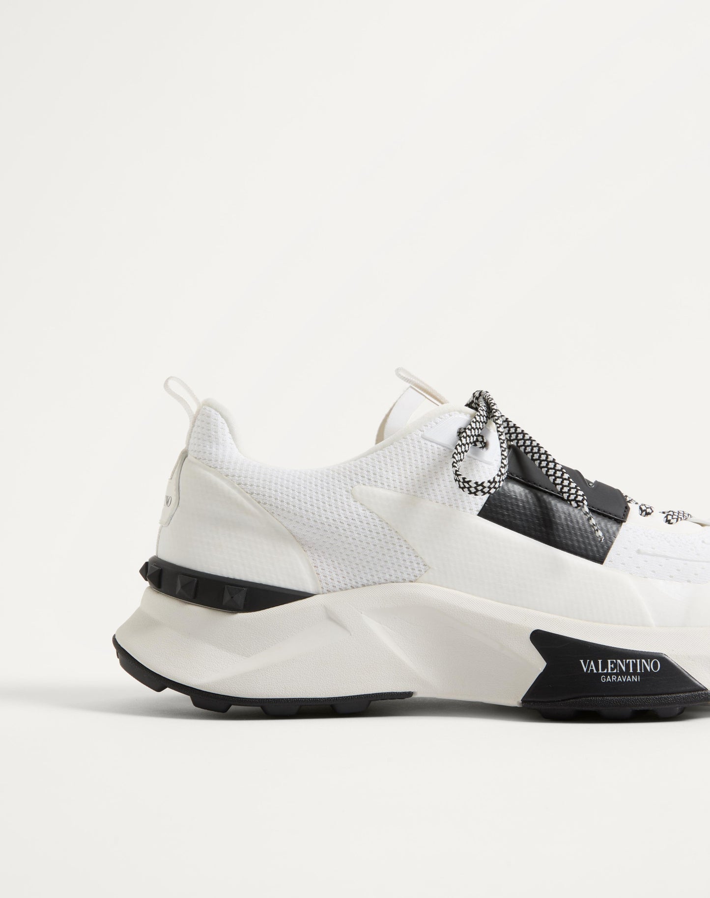 True Act Low Top Trainer In Mesh And Rubberised Fabric