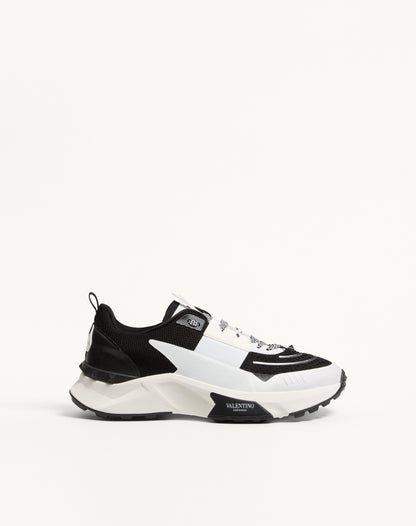 True Act Low Top Trainer In Mesh And Rubberised Fabric