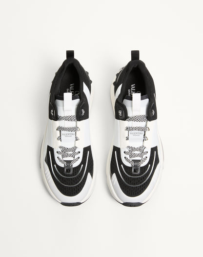 True Act Low Top Trainer In Mesh And Rubberised Fabric