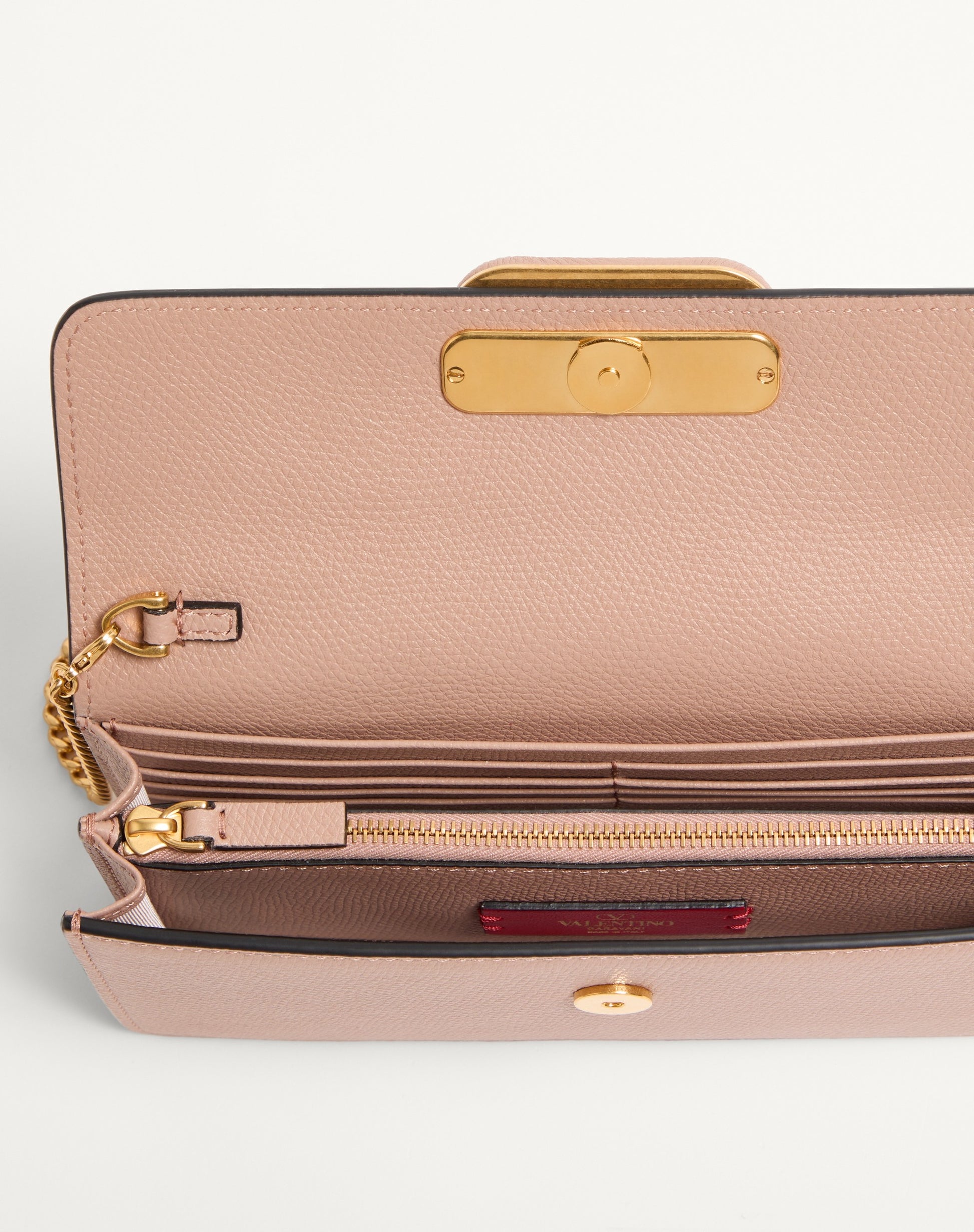 Vlogo Signature Grainy Calfskin Wallet With Chain