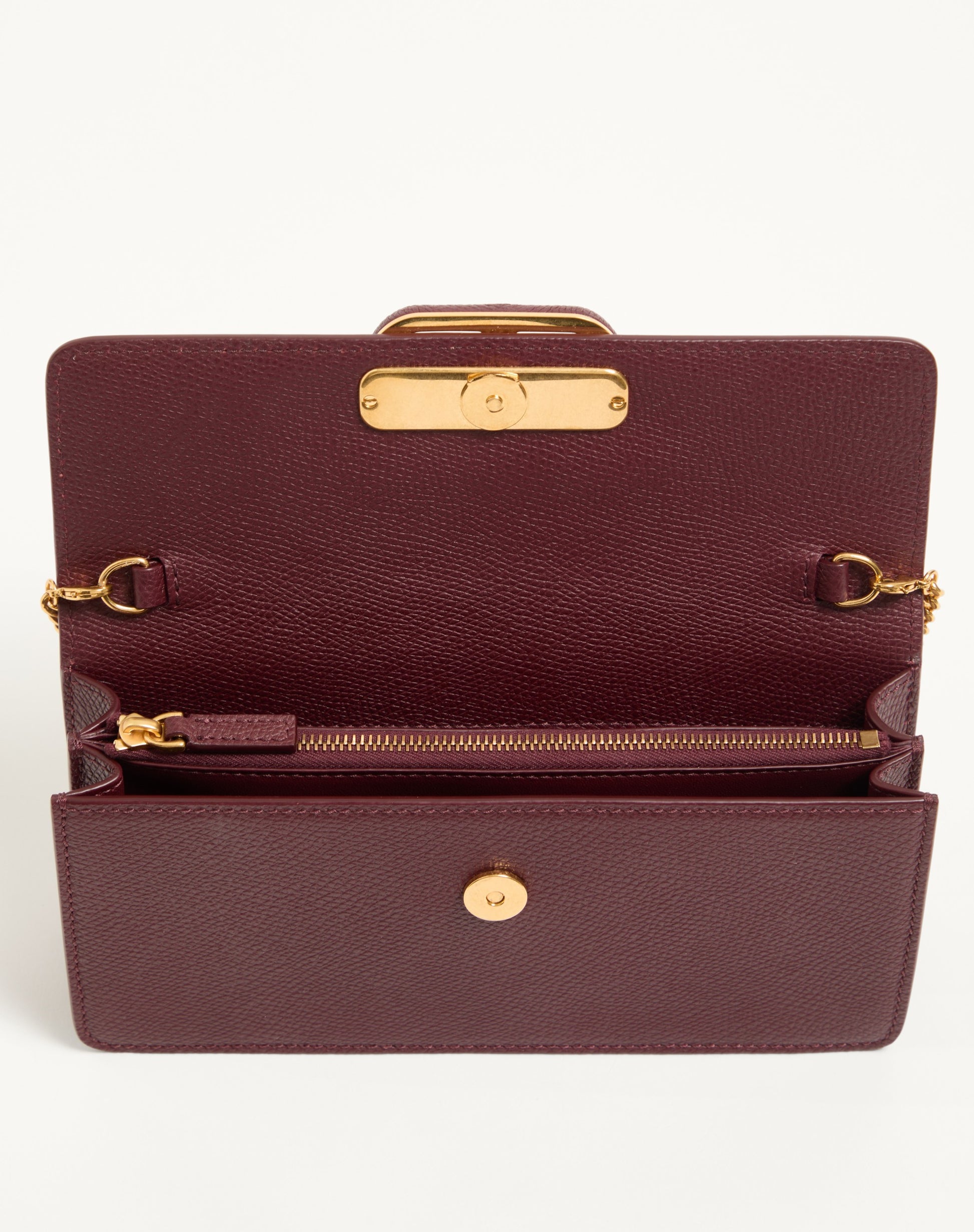 Vlogo Signature Grainy Calfskin Wallet With Chain