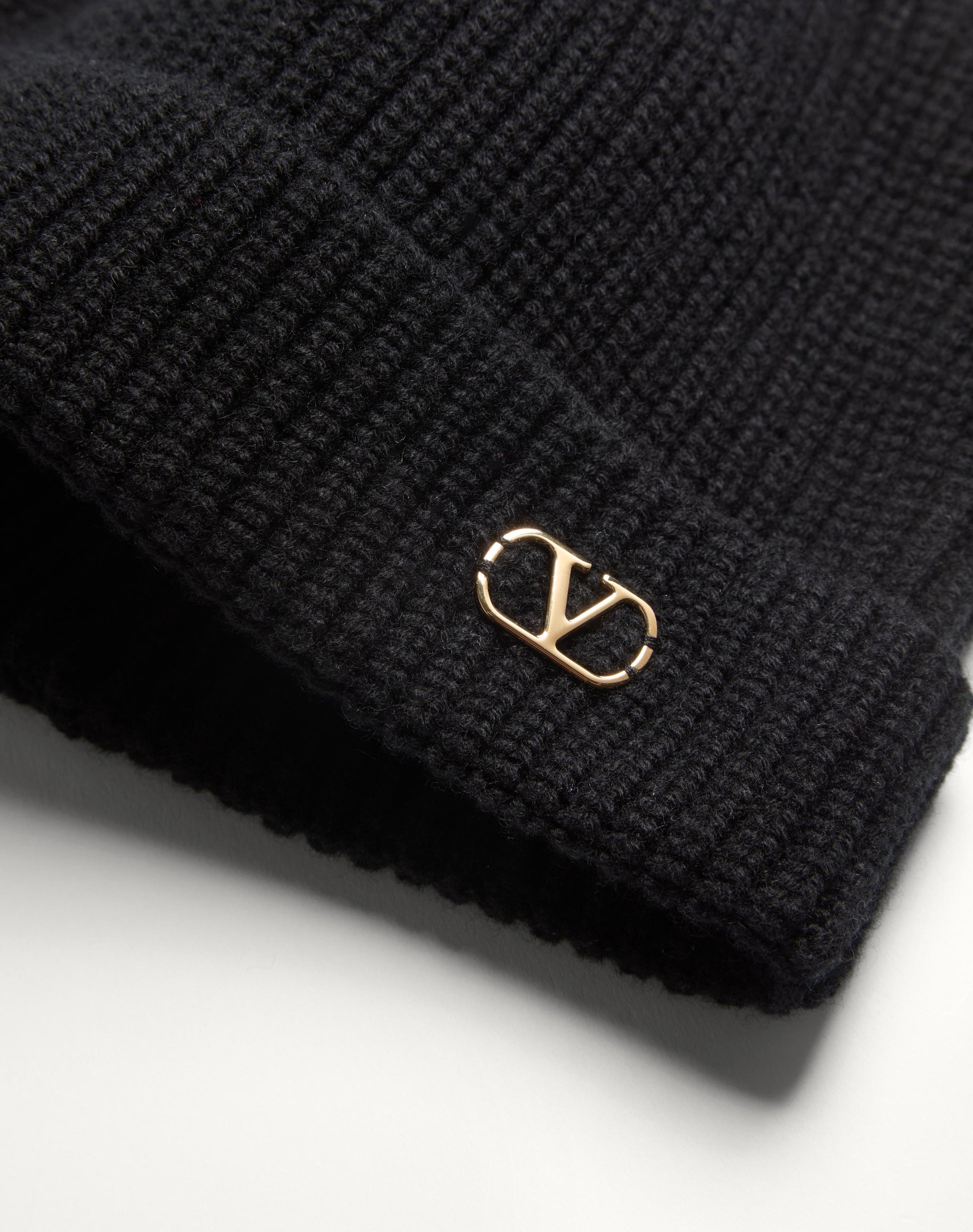 Vlogo Signature Knitted Cashmere Beanie