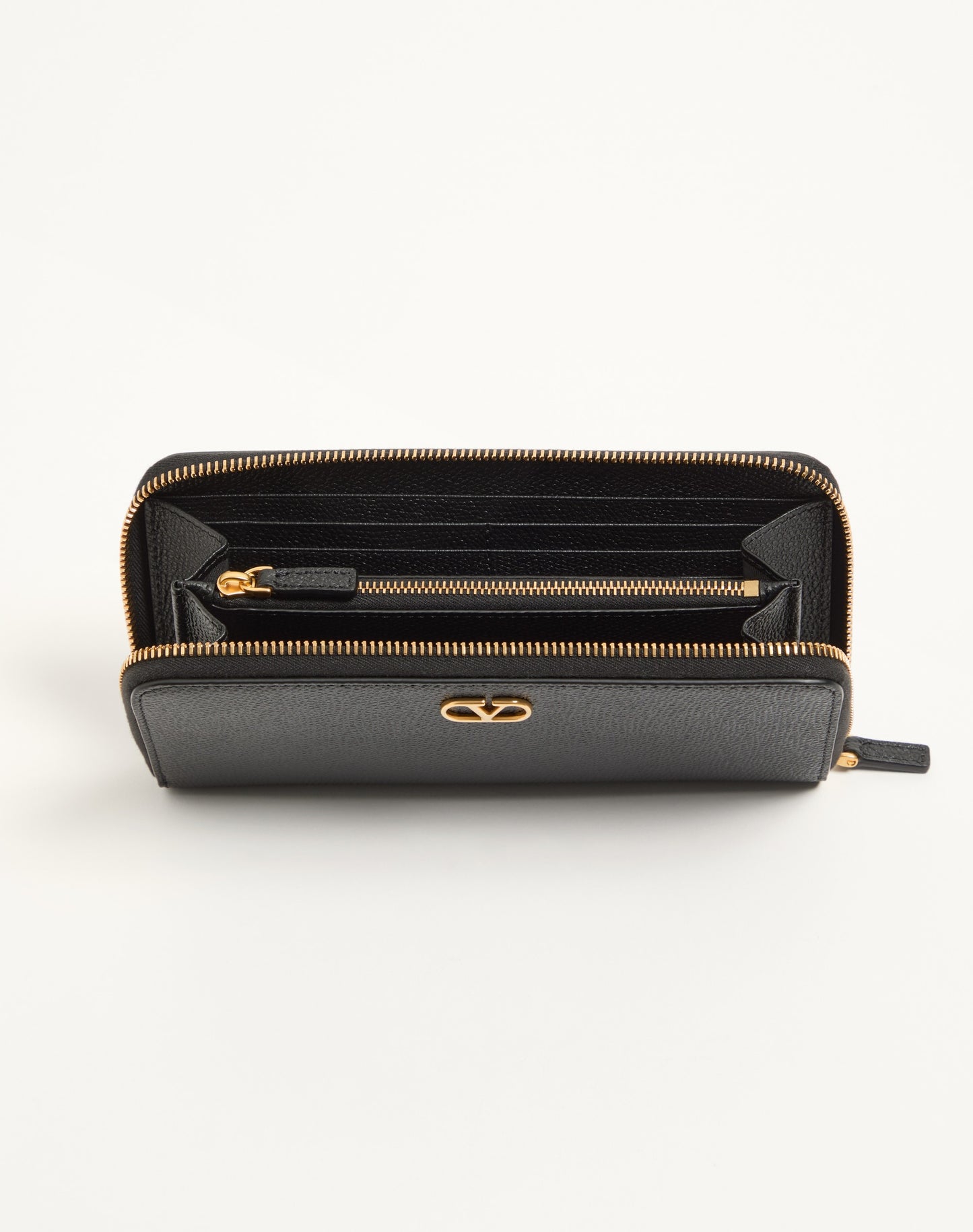 Vlogo Signature Zip Wallet In Grainy Calfskin