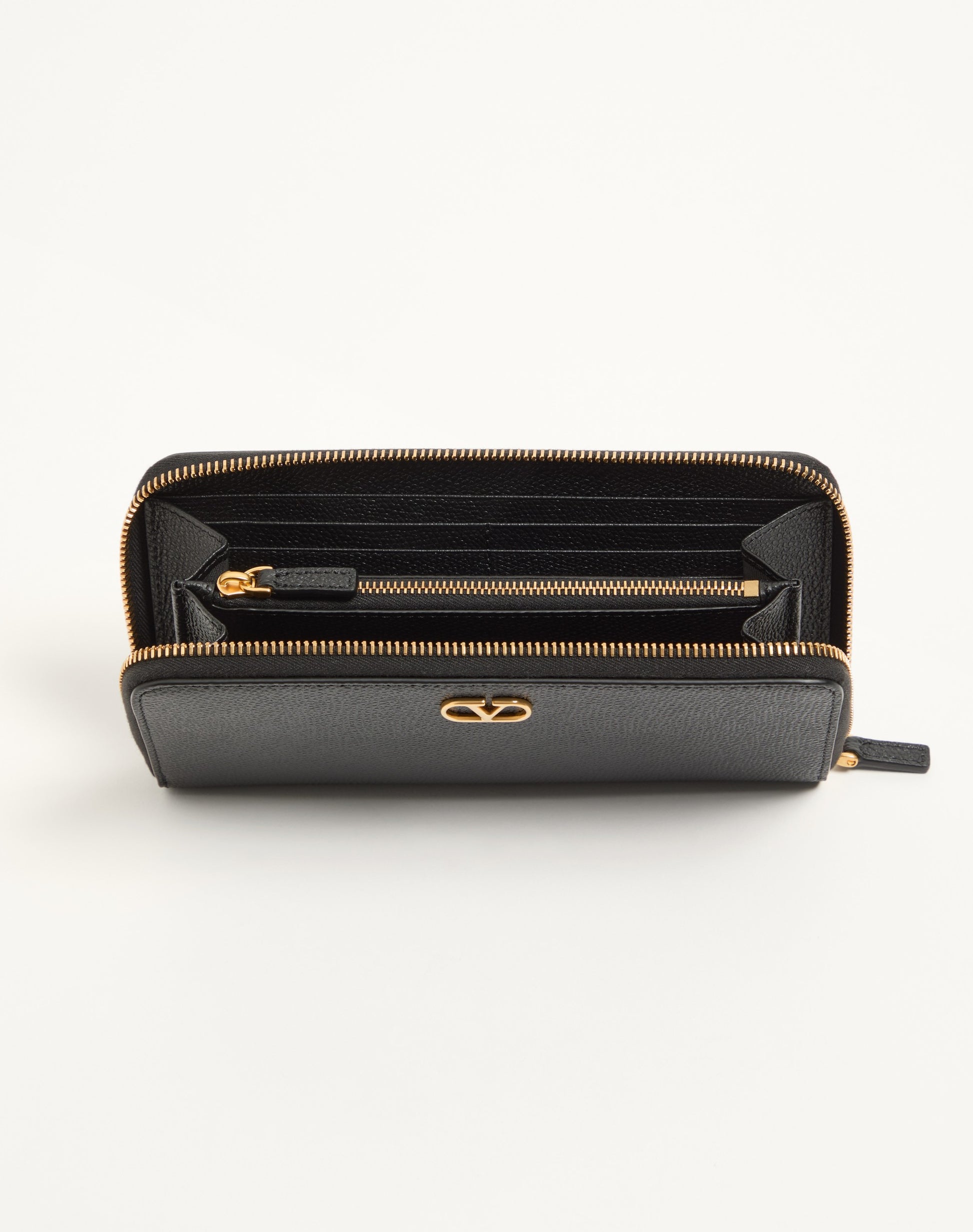 Vlogo Signature Zip Wallet In Grainy Calfskin