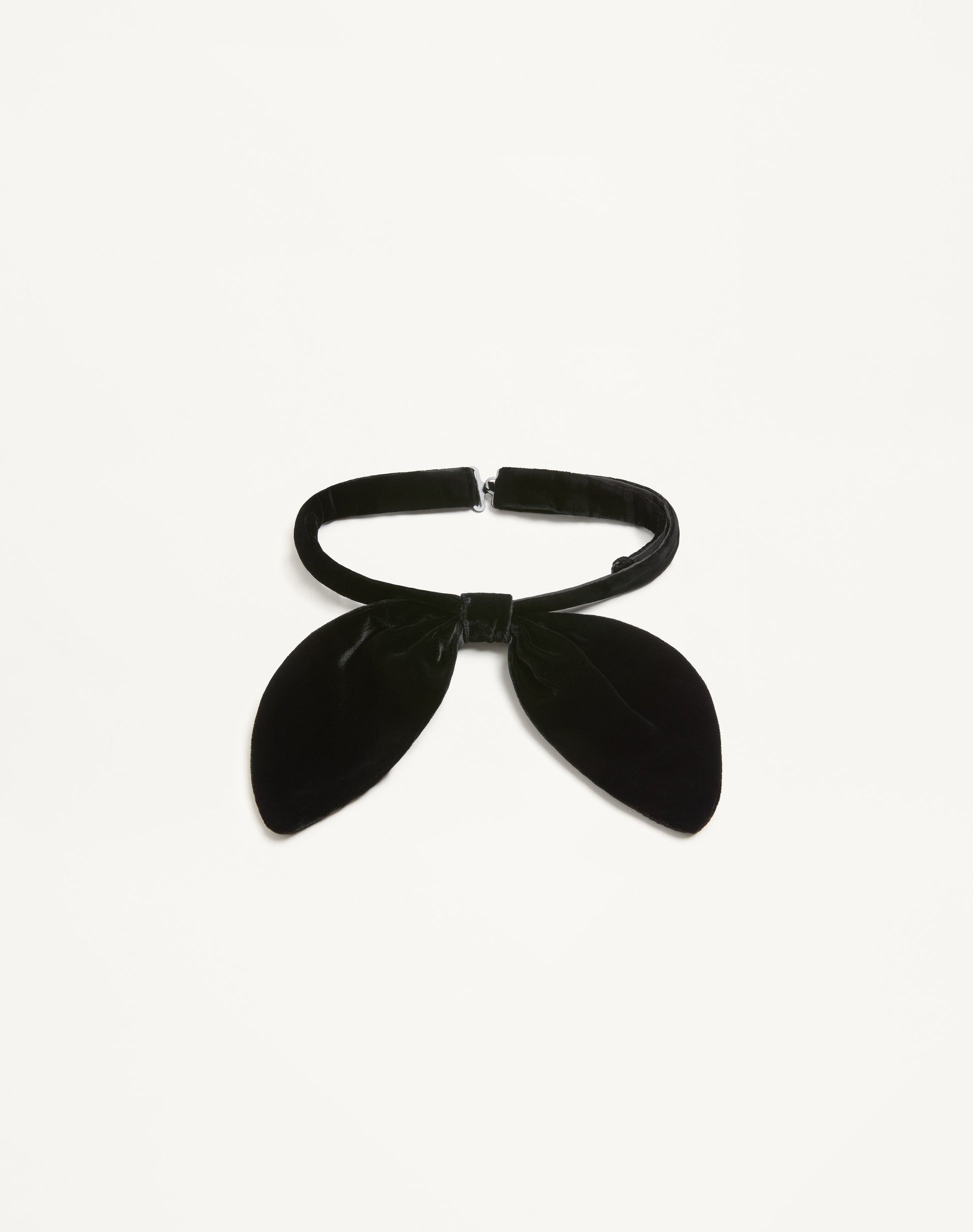 Valentie Velvet Bow Tie