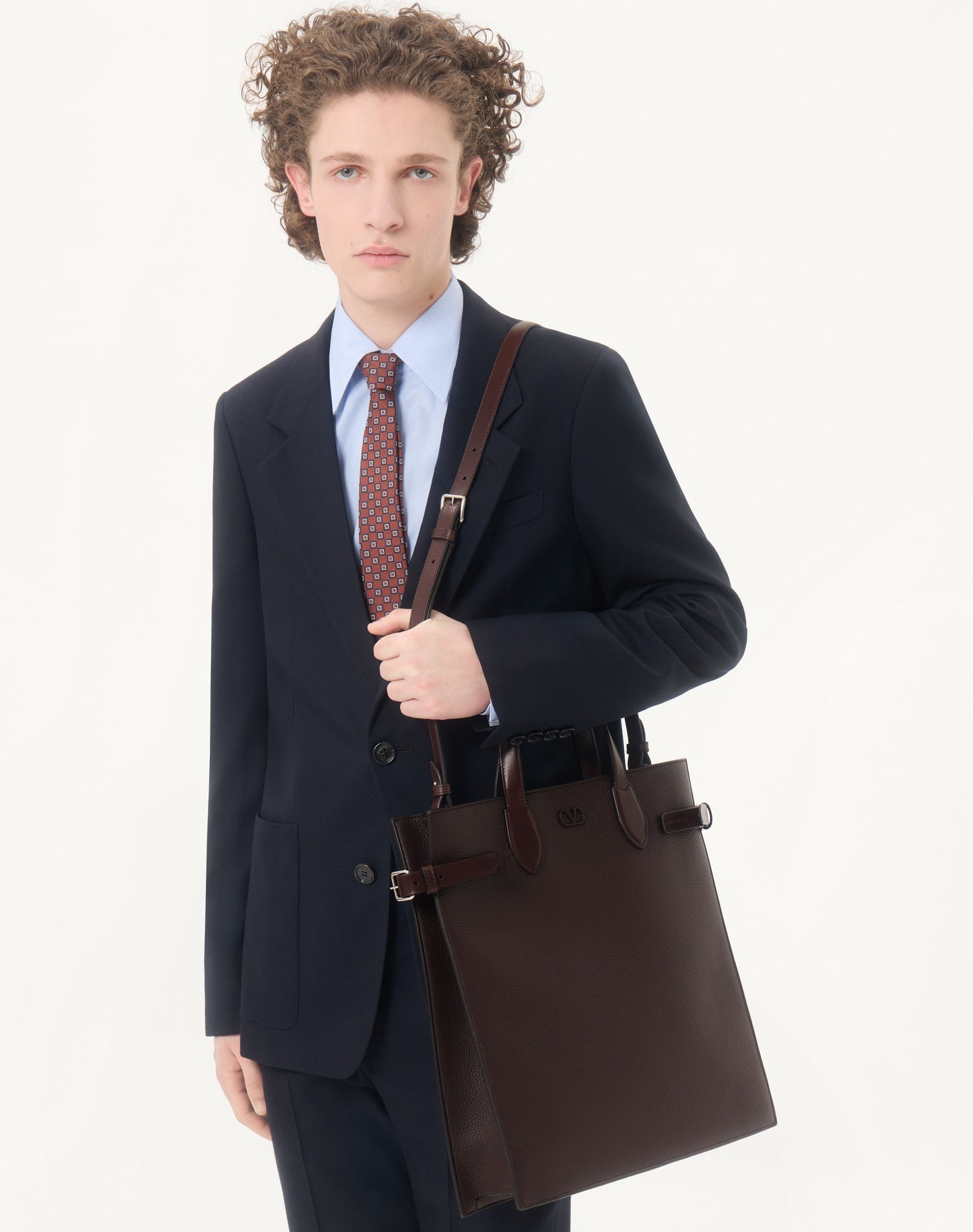 Valentino Garavani Antibes Medium Tote Bag In Grained Leather