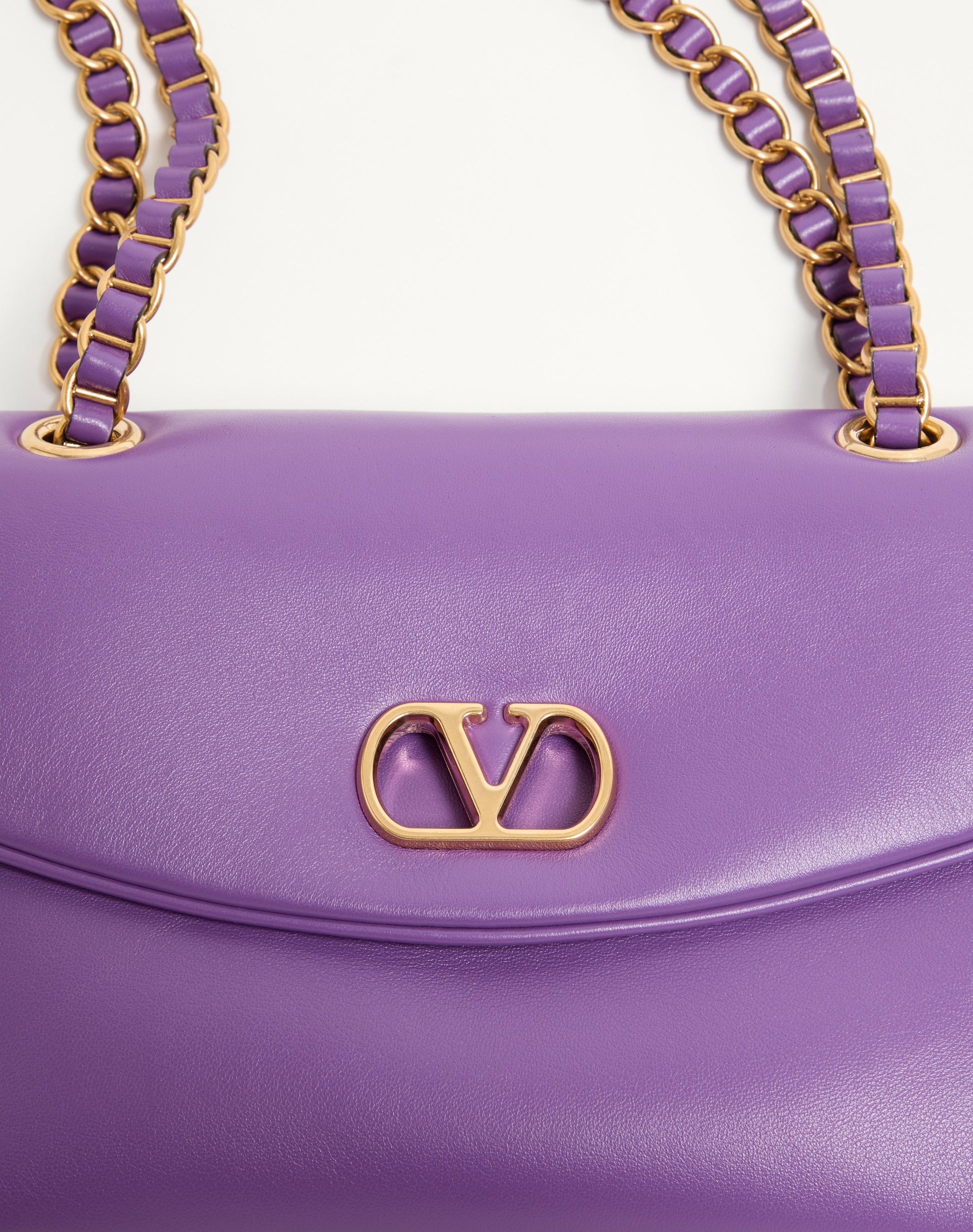 Valentino Garavani Djuna Medium Chain Bag In Nappa Leather