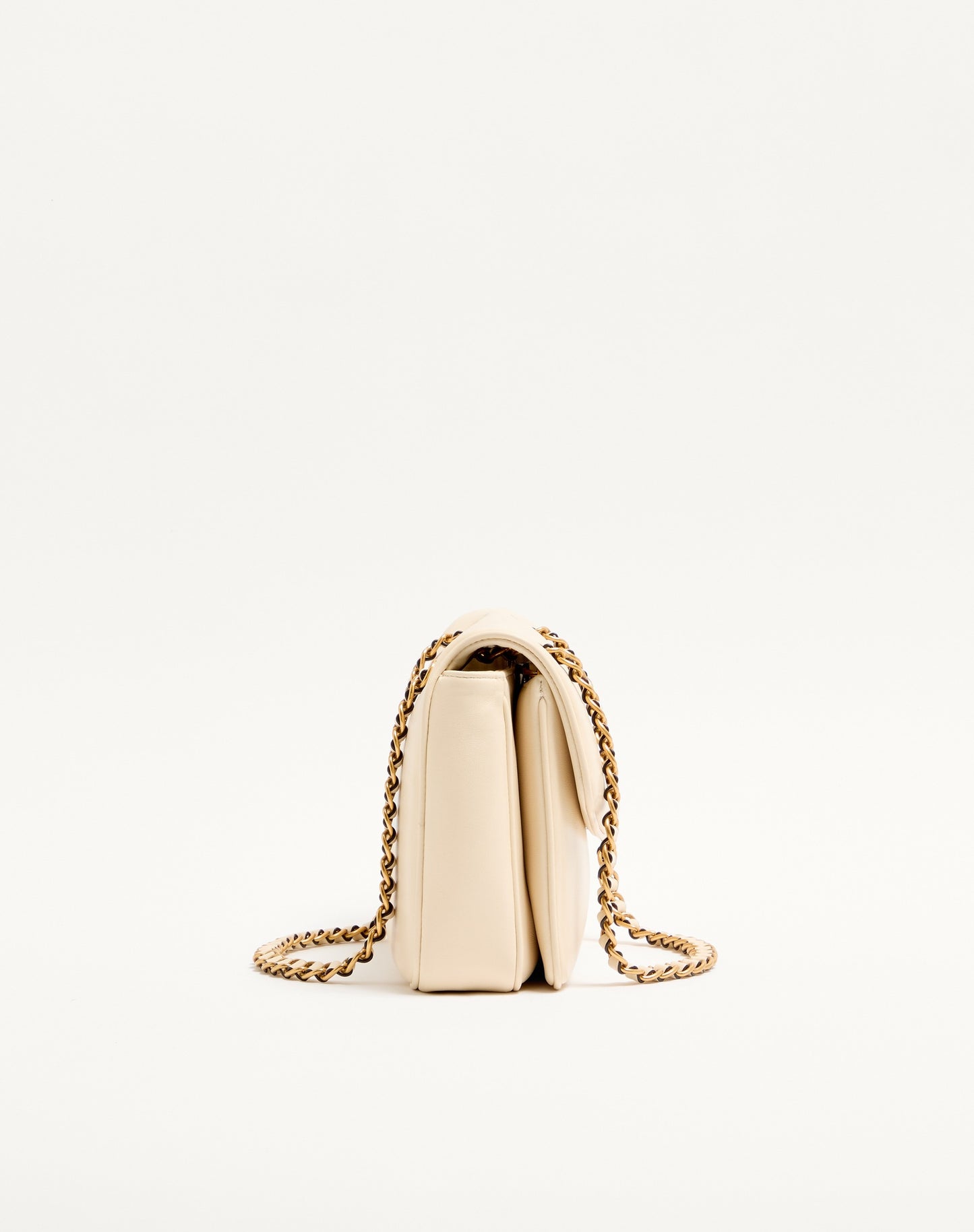 Valentino Garavani Djuna Medium Chain Bag In Nappa Leather