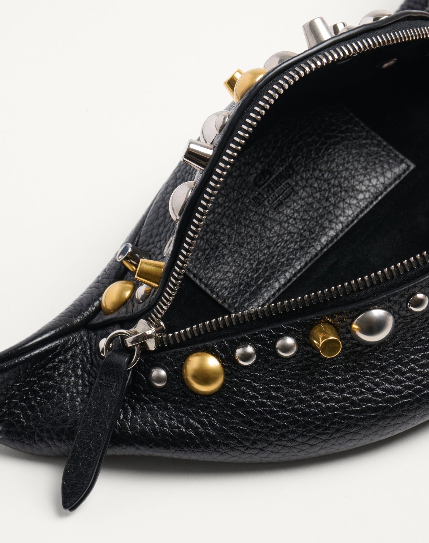Valentino Garavani Nellcôte Belt Bag In Grainy Calfskin