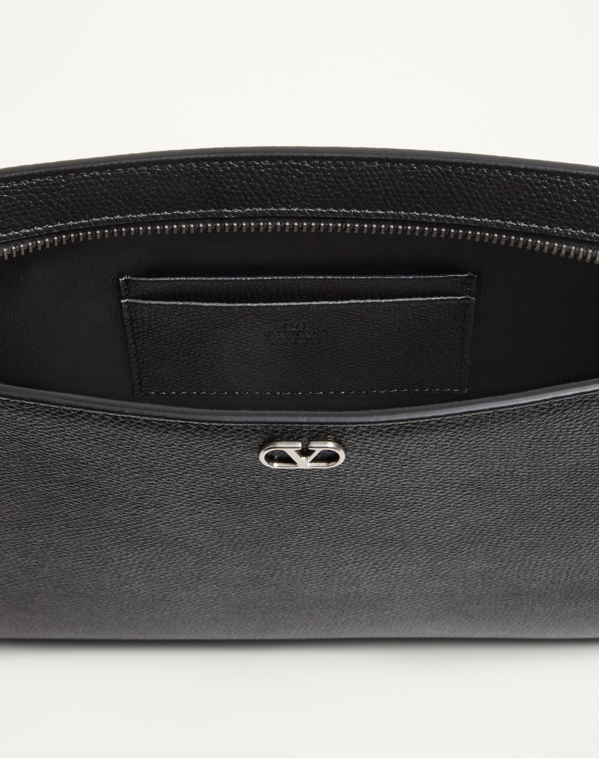 Valentino Garavani Vlogo Signature Grainy Calfskin Pouch