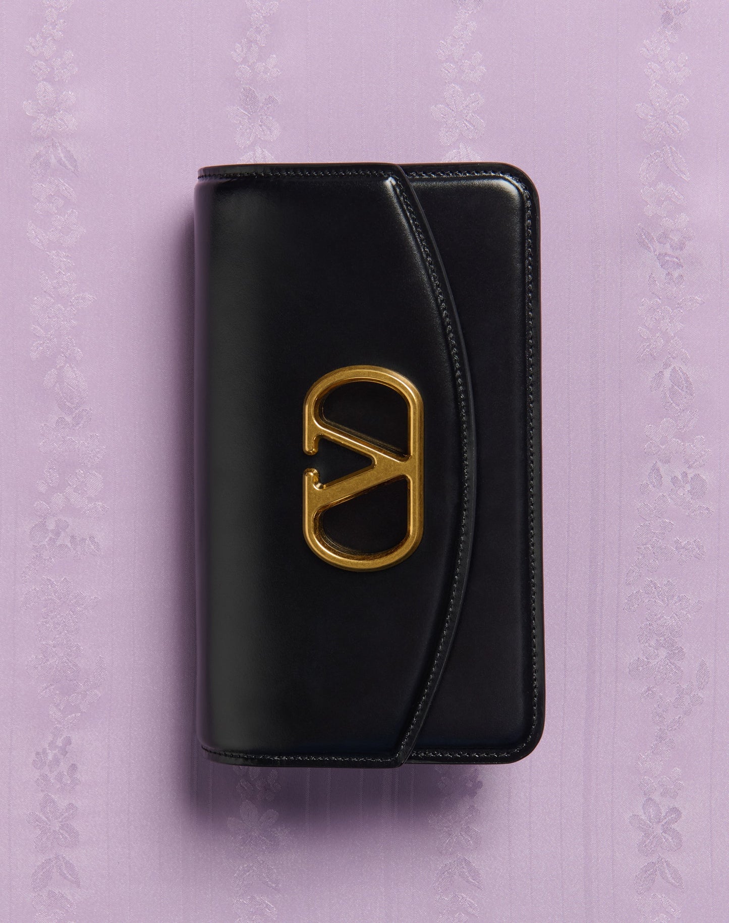 Valentino Garavani Vain Clutch Bag In Shiny Calfskin