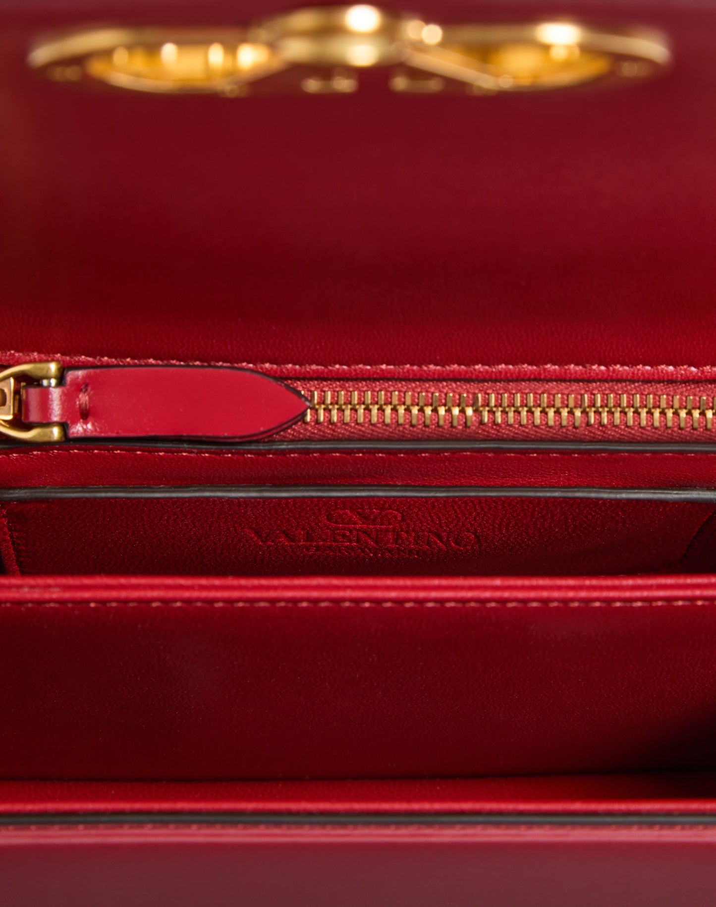 Valentino Garavani Vain Small Shoulder Bag In Shiny Calfskin