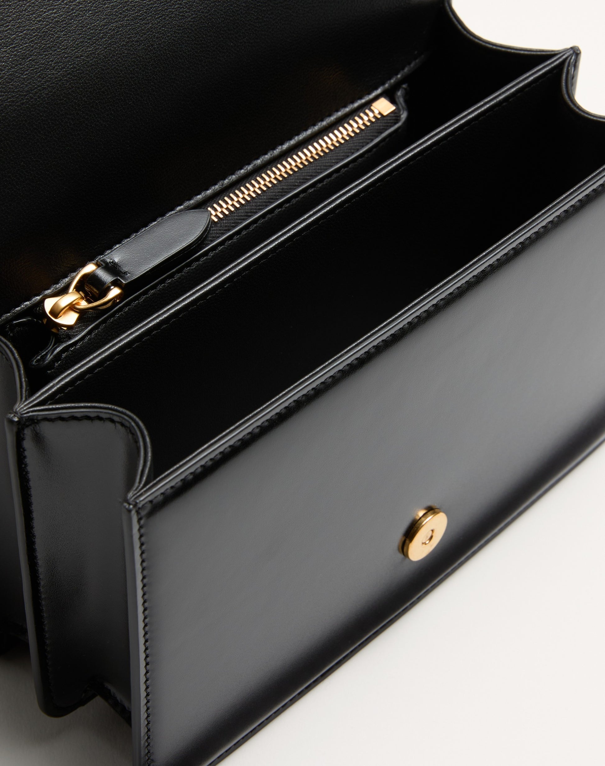 Valentino Garavani Vain Small Shoulder Bag In Shiny Calfskin