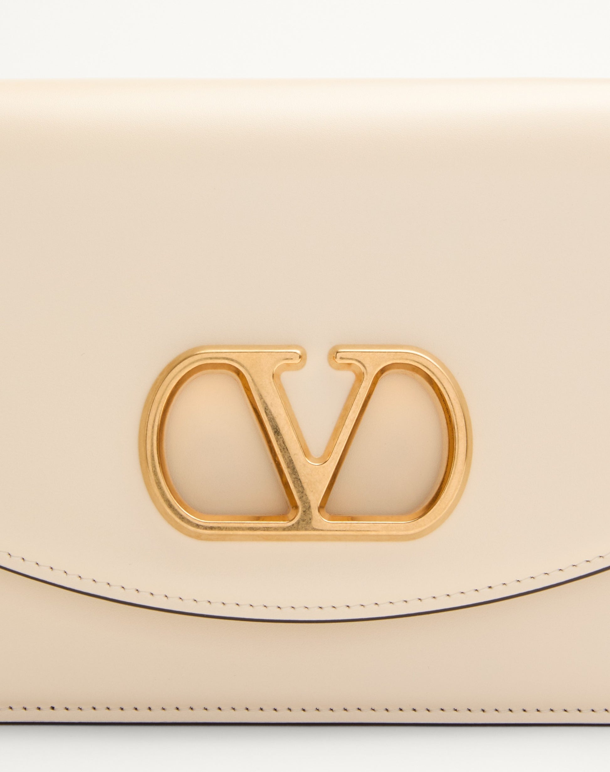 Valentino Garavani Vain Small Shoulder Bag In Shiny Calfskin