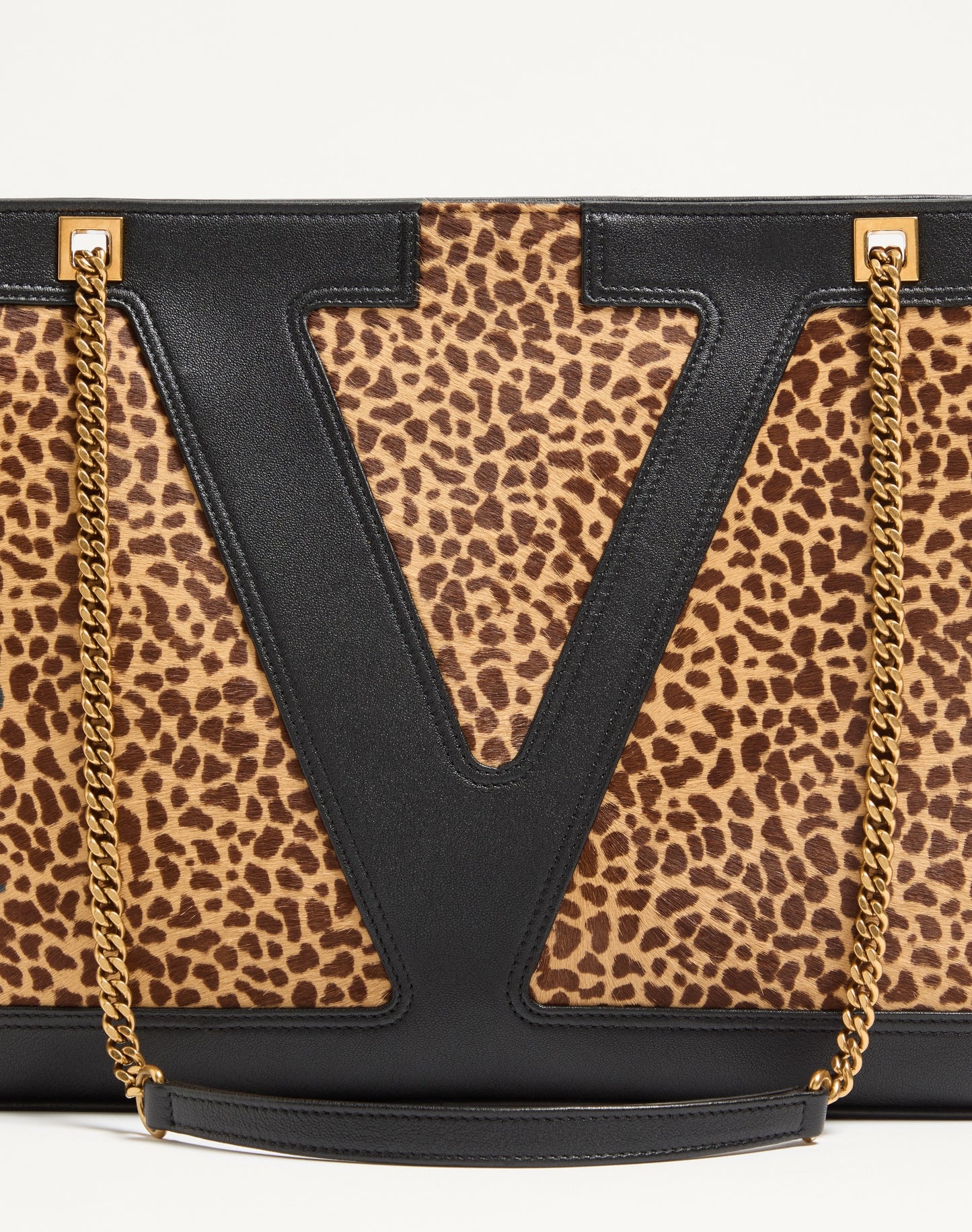 Valentino Garavani Viva Superstar Medium Shopping Bag In Calfskin With Pony Effect