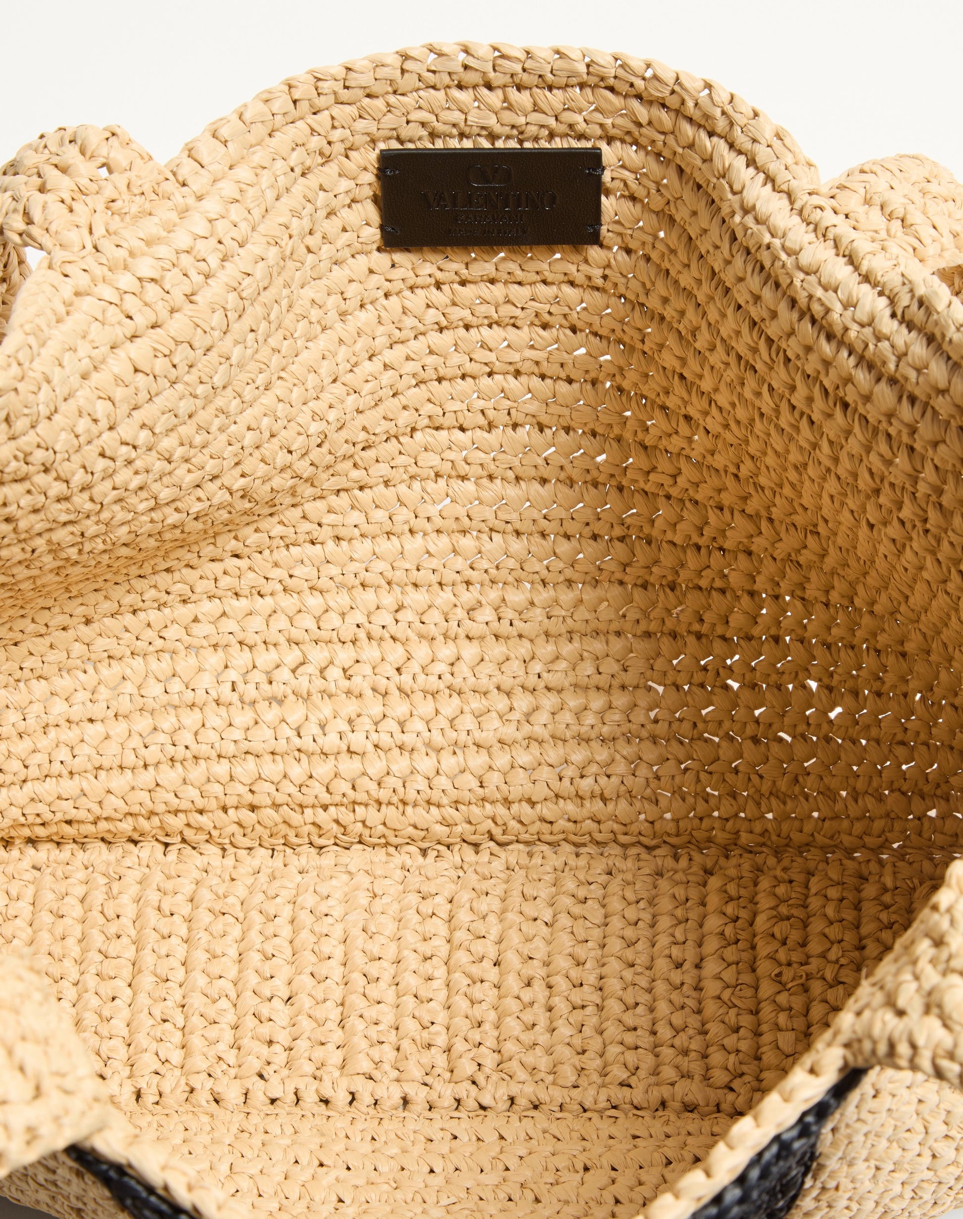 Valentino Garavani Viva Superstar Medium Shopping Bag In Raffia