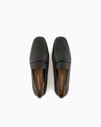 Embossed logo slip-on loafer woman