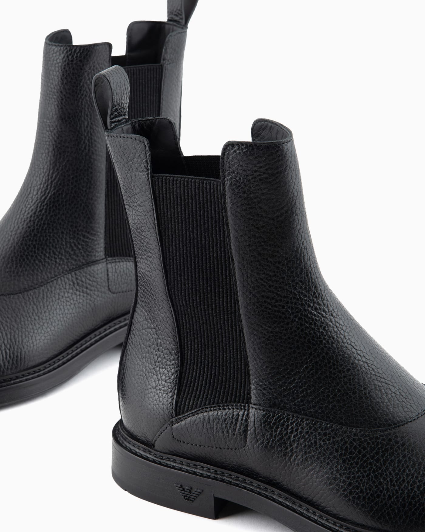 Grained leather Chelsea boots man