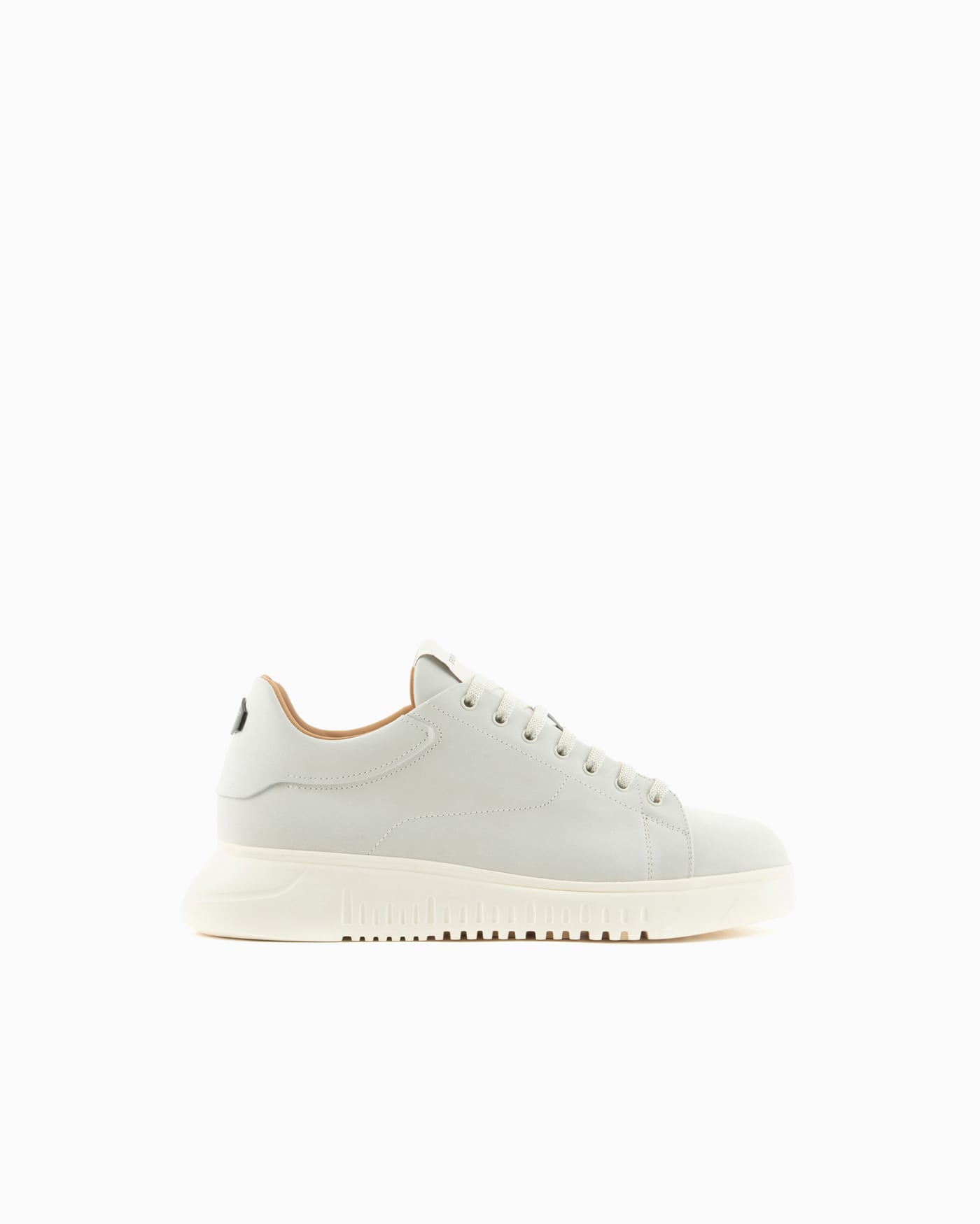 Sneaker with knurled soles in nubuck leather Essential