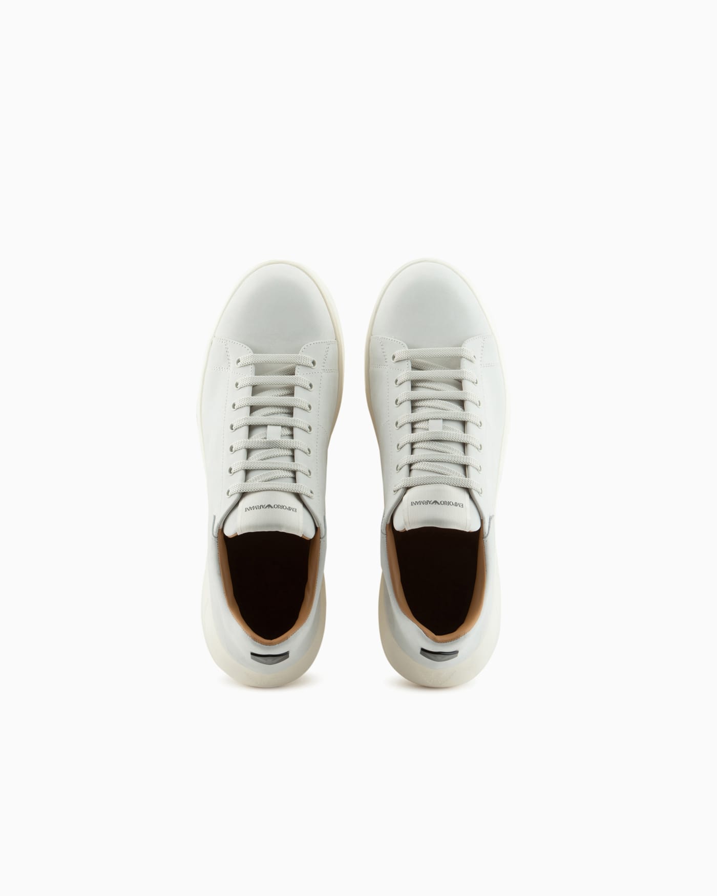 Sneaker with knurled soles in nubuck leather Essential