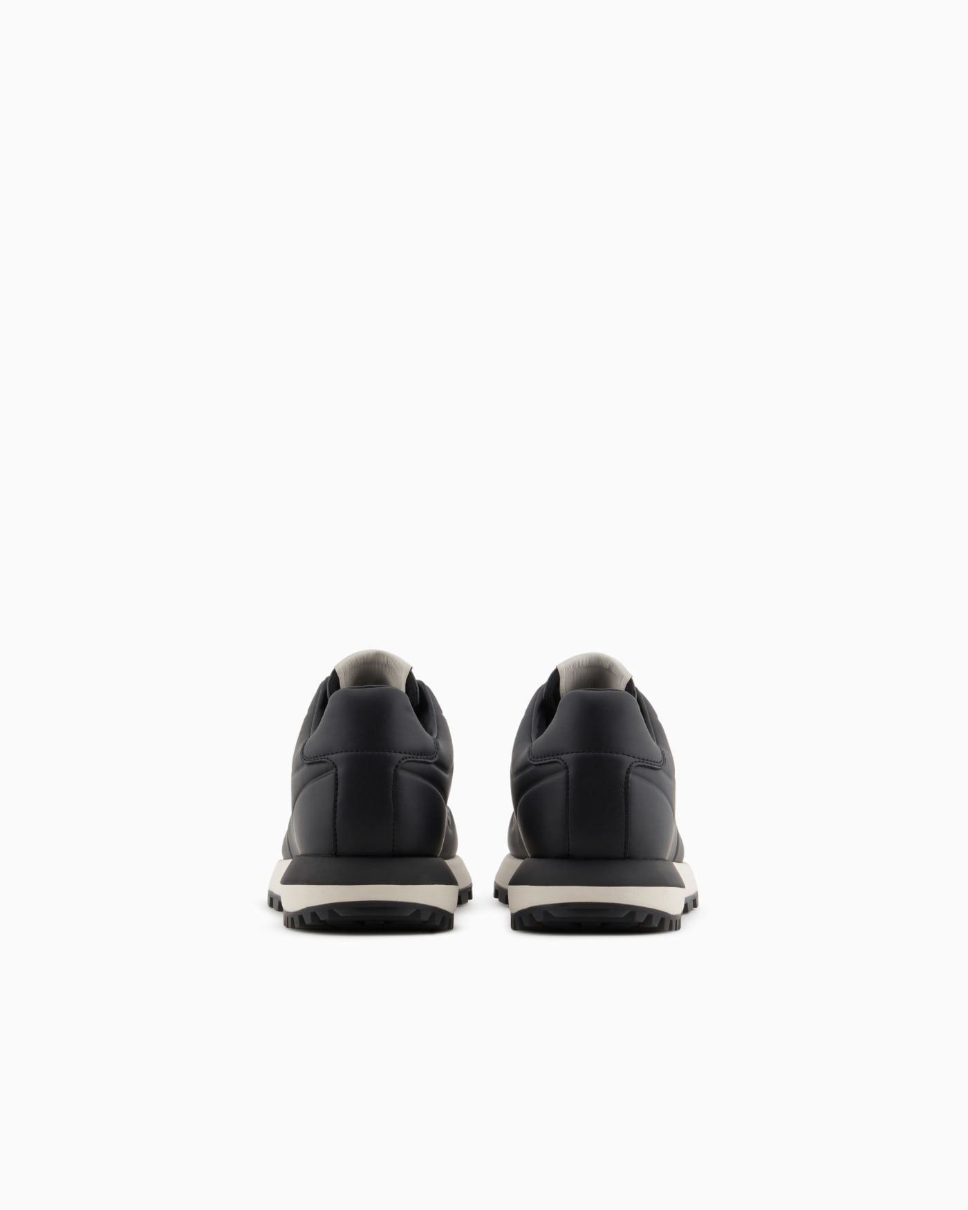 Leather sneakers with thermoformed details