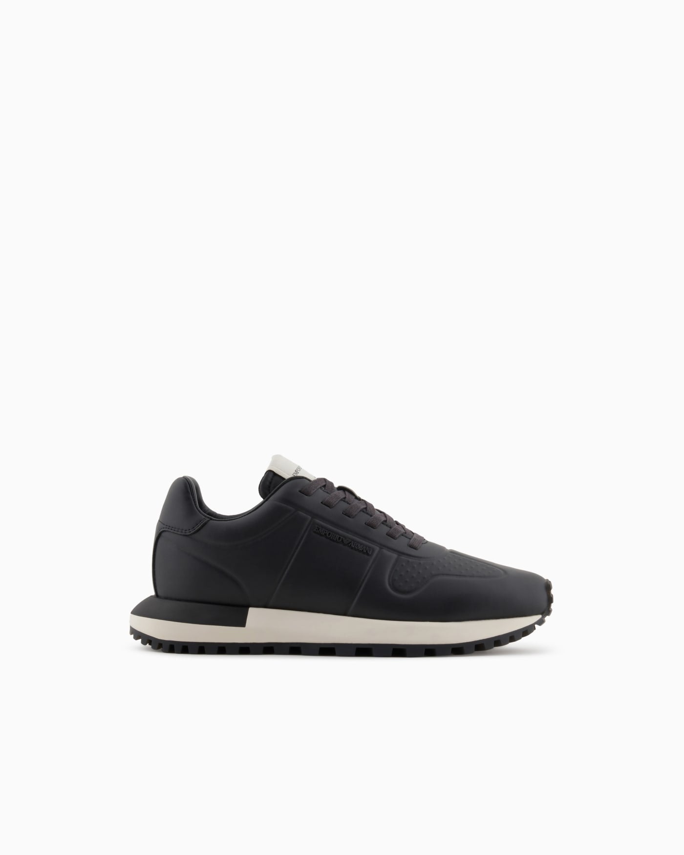 Leather sneakers with thermoformed details