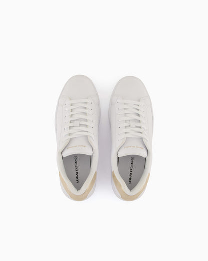 Low-top sneakers with embossed pattern and contrast heel
