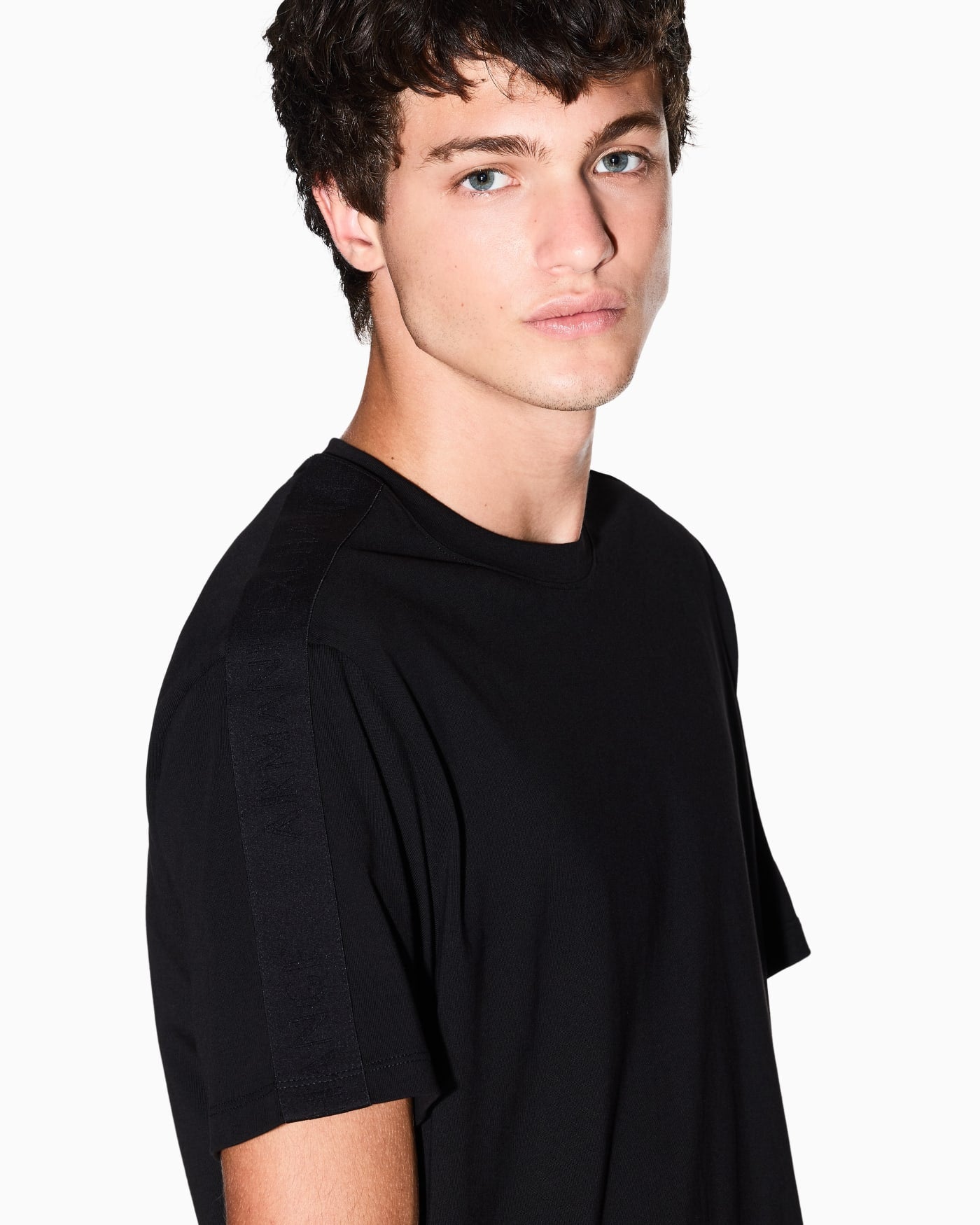 Regular fit cotton t-shirt with embossed logo Essential