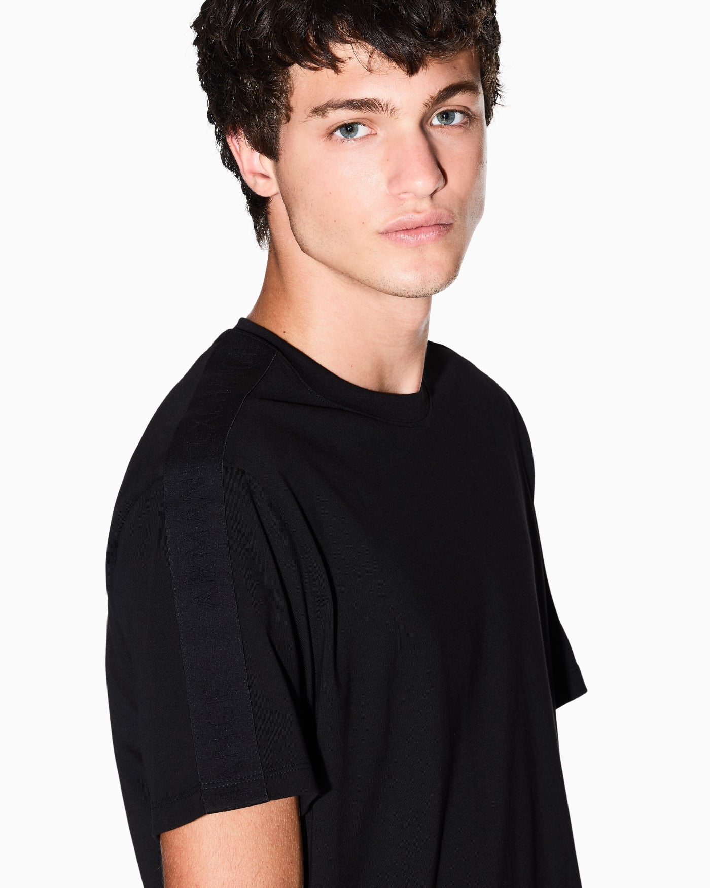 Regular fit cotton t-shirt with embossed logo Essential