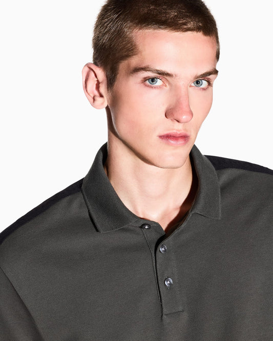 Contrasting tape polo in cotton pique