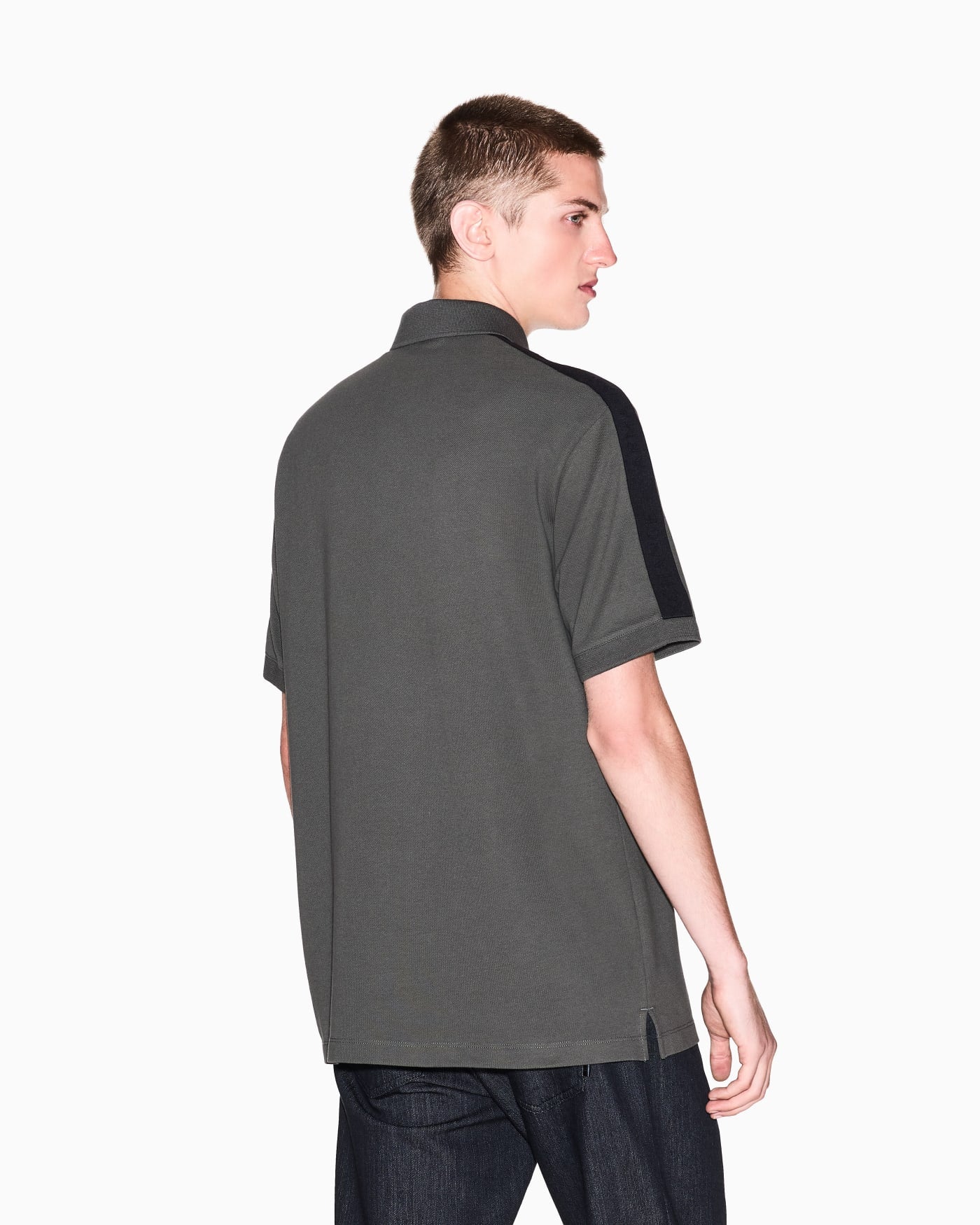 Contrasting tape polo in cotton pique