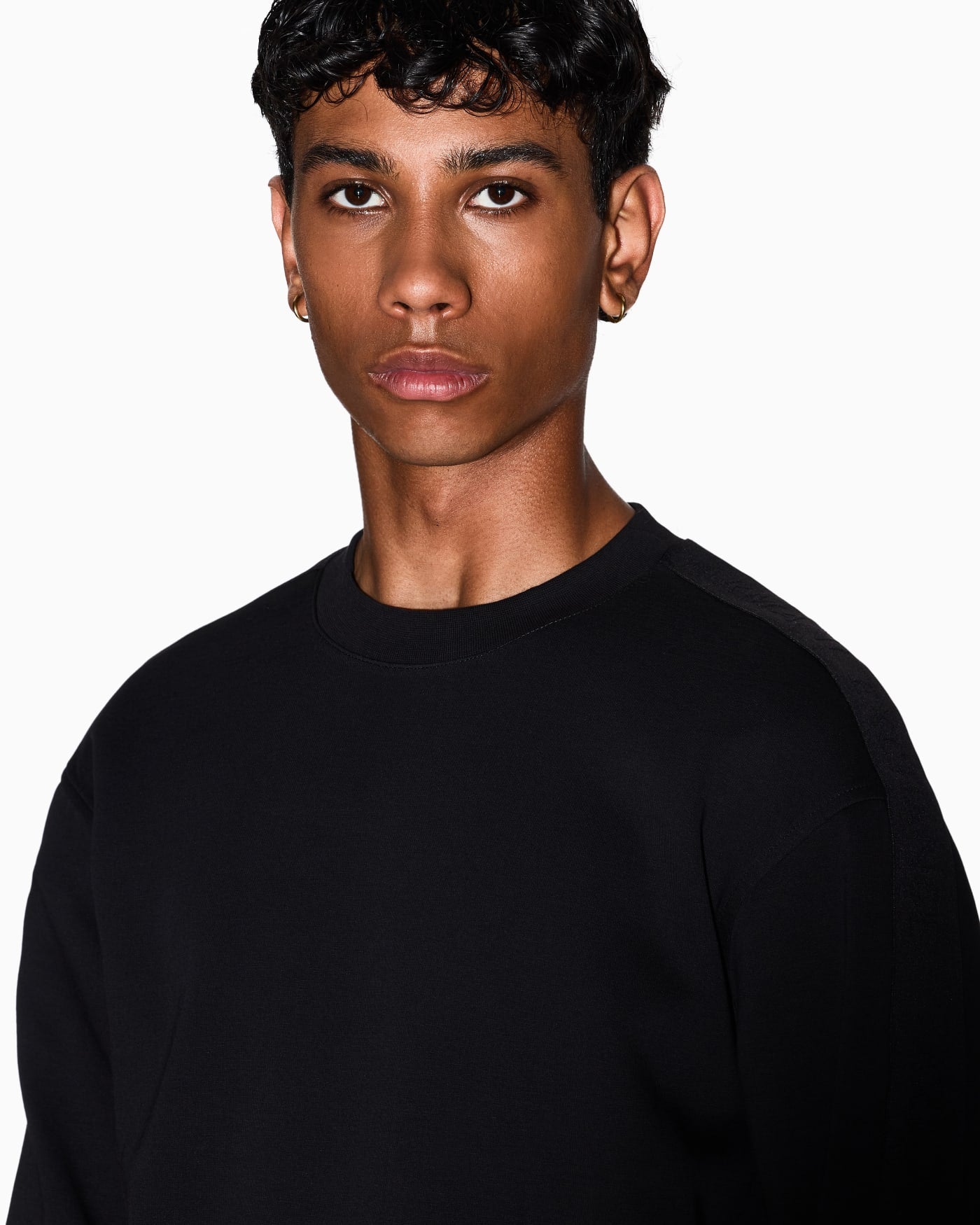 Crewneck sweatshirt logo tape detail man