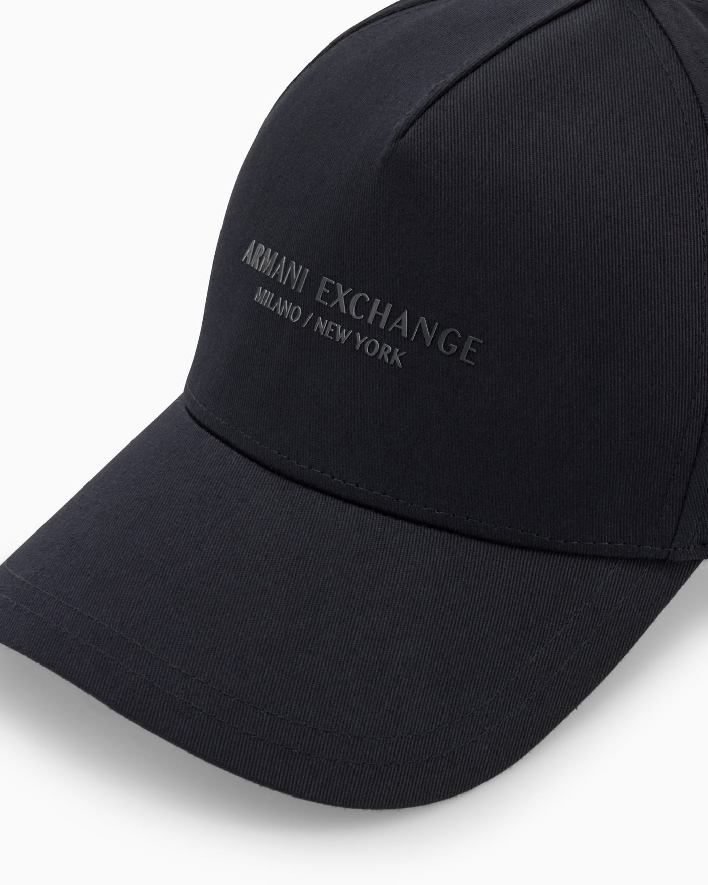 Trucker hat tonal logo adjustable for man