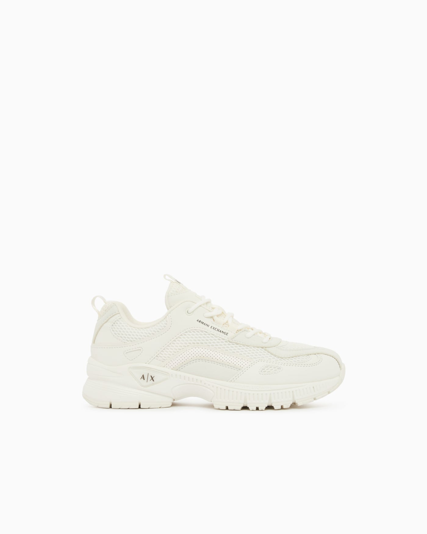 Sneakers in microsuede and mesh