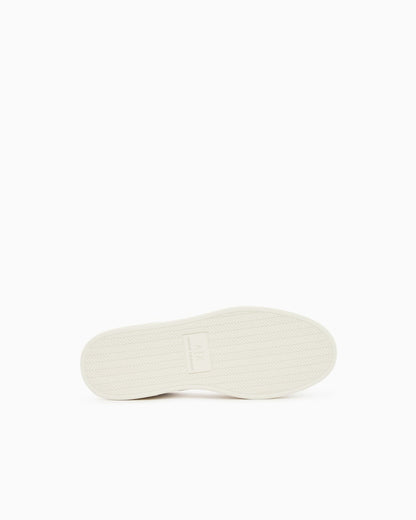 Urban leather sneakers with suede inserts