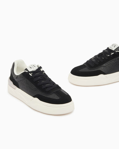 Sneakers with suede inserts