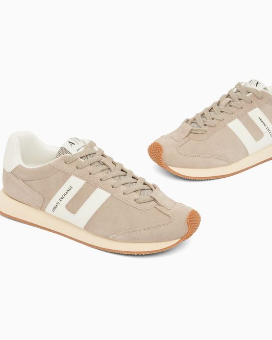 Sneakers with side logo band