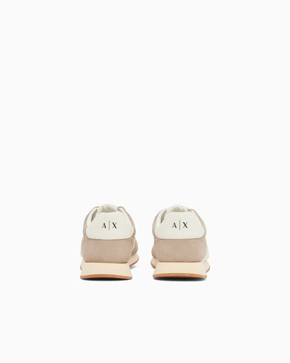 Sneakers with side logo band